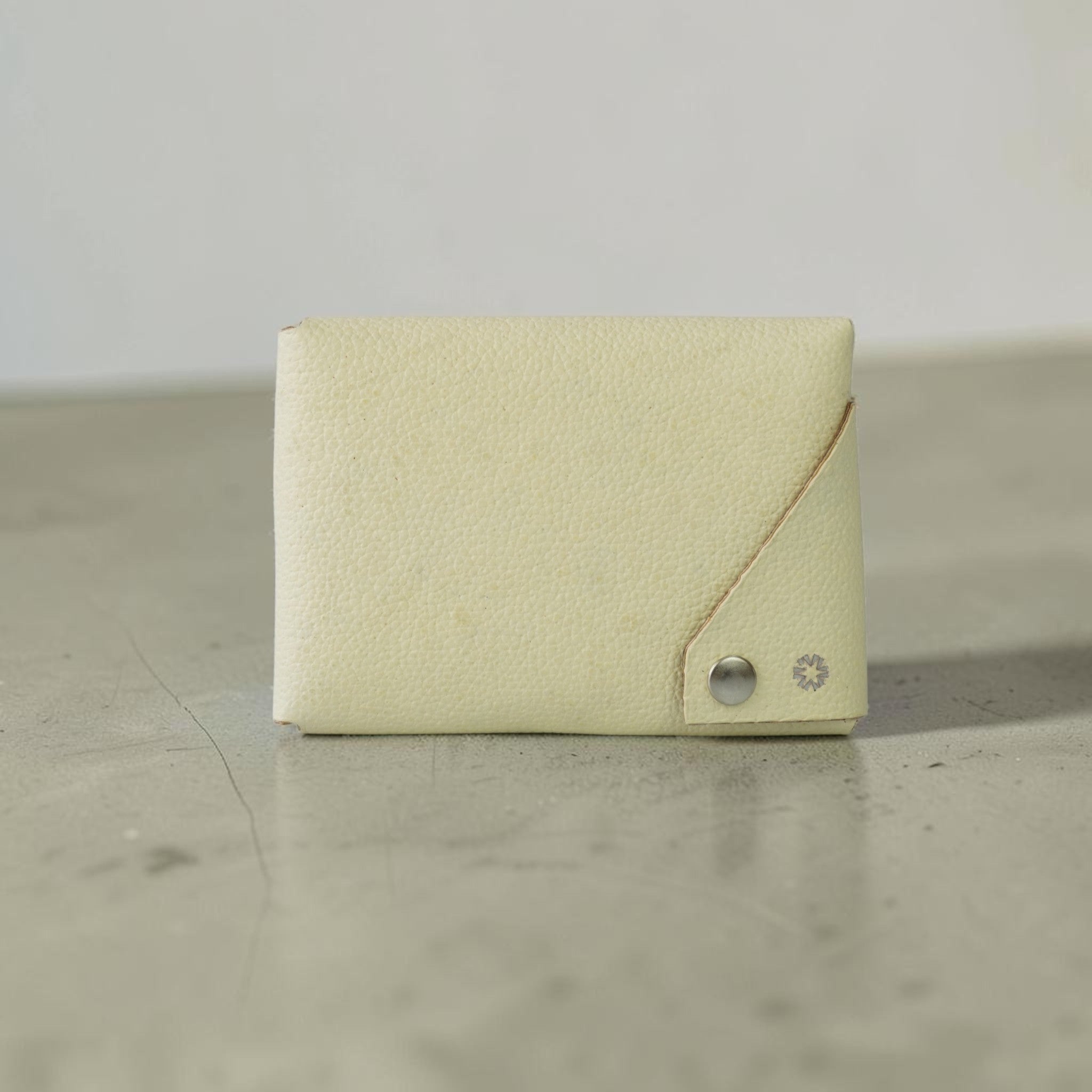 Fold Passport Sleeve Espumante™