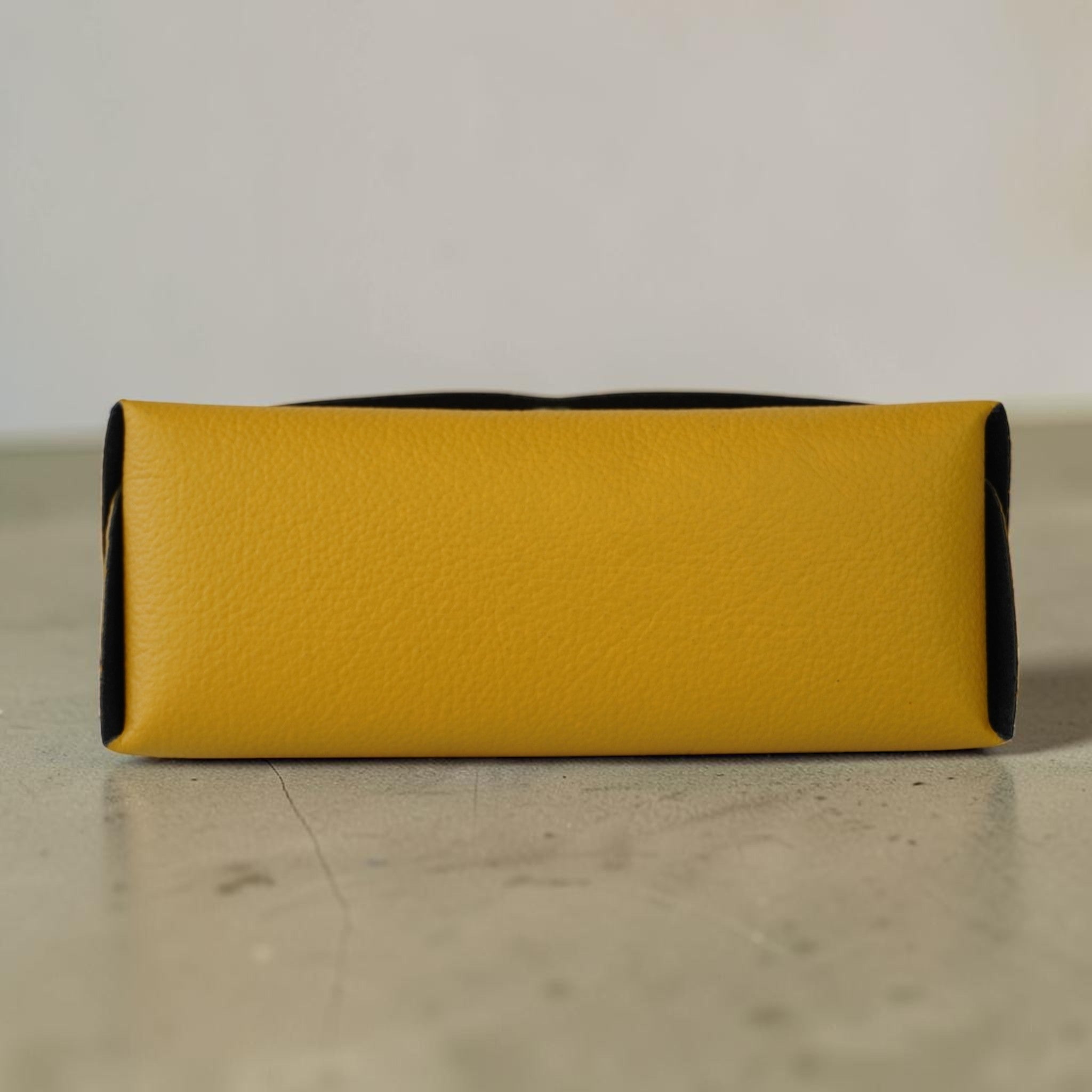 Fold Pyramid Bag